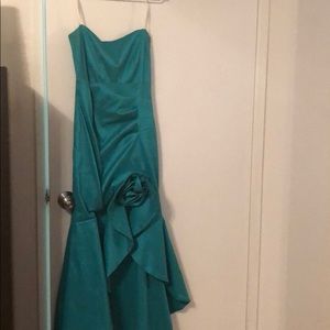 Strapless dress